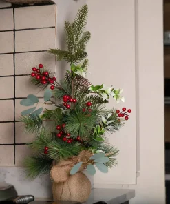 Cheery Berry Christmas Tree