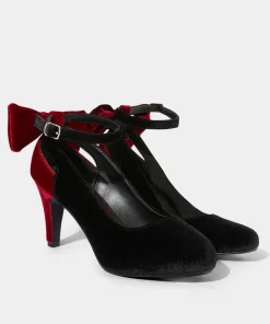 Divine Diva Velvet Bow Shoes