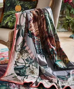 Regal Lion Reversible Throw