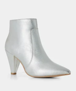 Shooting Star Leather Boots
